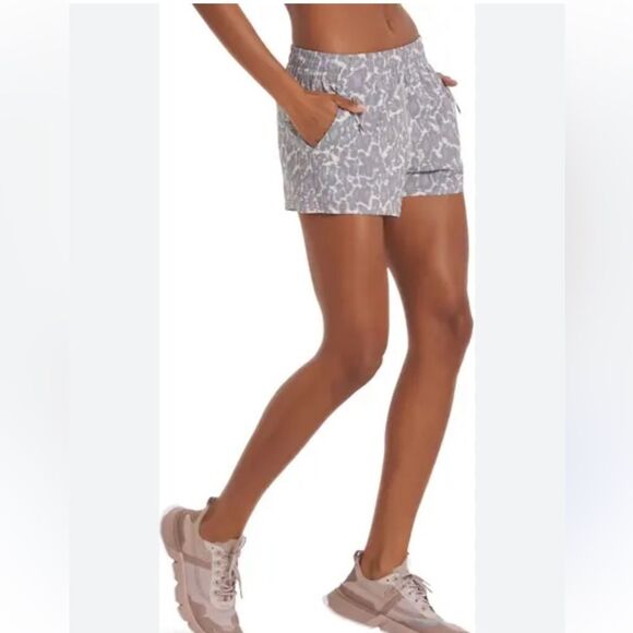ALTAR'D STATE Leopard Print Blue Shorts Size XS - Picture 1 of 13